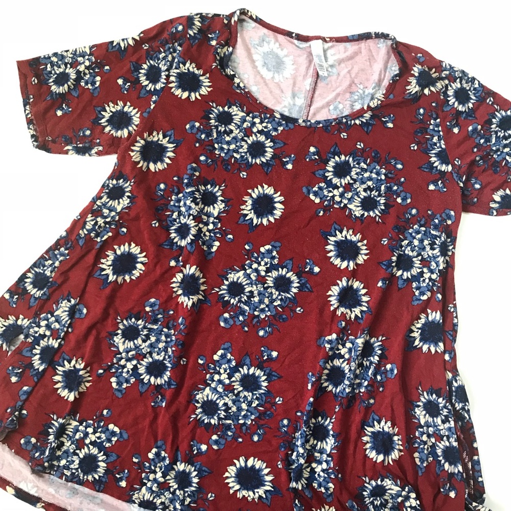 LuLaRoe Medium Perfect Tee